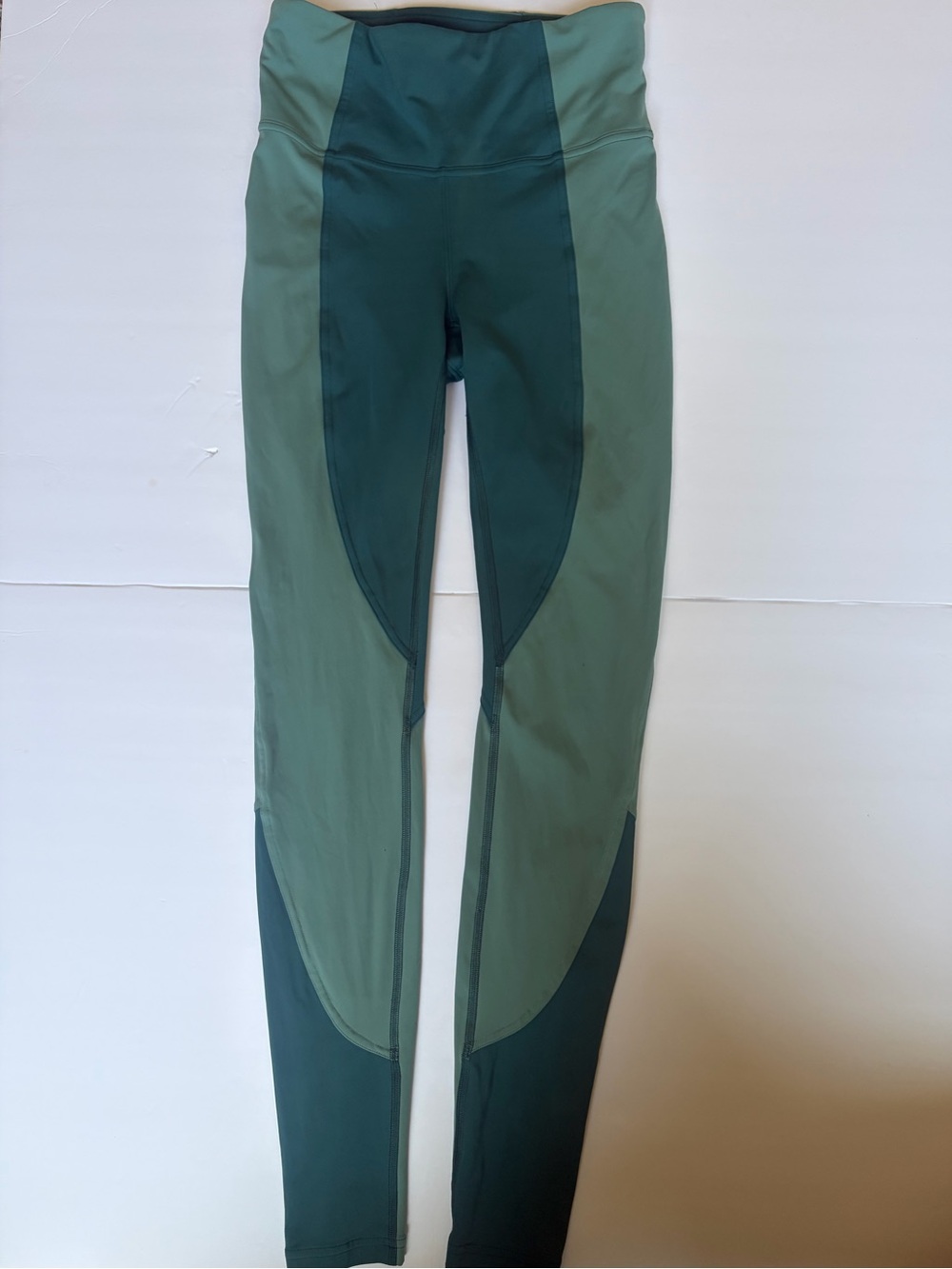 lululemon Wake & Train Tight 28" Green Jasper Frosted Pine Colorblock Sz 4